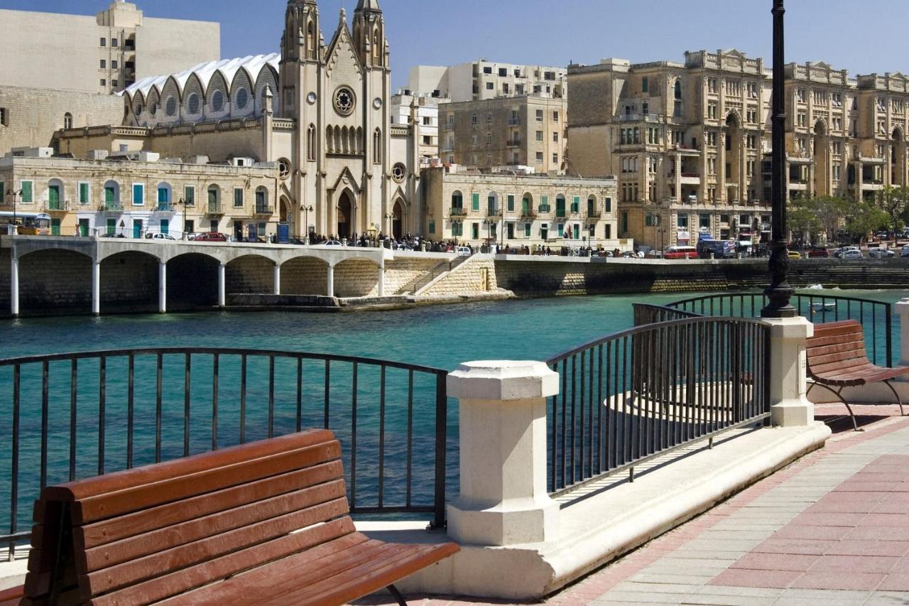Deluxe Apartment Steps To St George'S Bay Saint Julian's 외부 사진