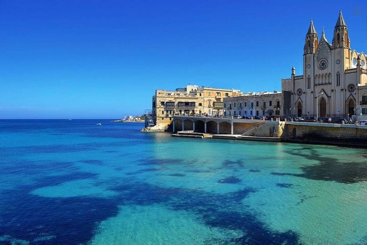 Deluxe Apartment Steps To St George'S Bay Saint Julian's 외부 사진