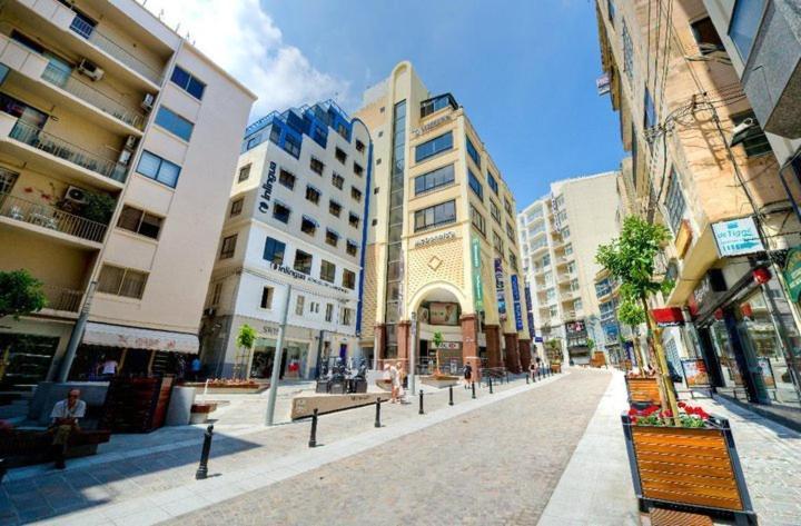 Deluxe Apartment Steps To St George'S Bay Saint Julian's 외부 사진